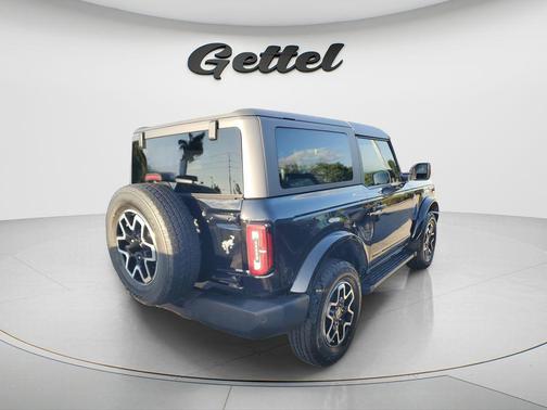 SHADOW BLACK 2022 Ford Bronco Outer Banks