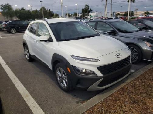 2023 Hyundai KONA SEL