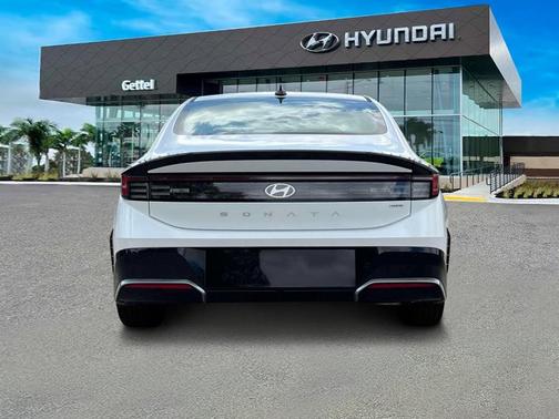 2025 Hyundai SONATA Hybrid SEL