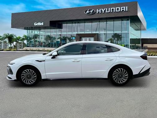 2025 Hyundai SONATA Hybrid SEL