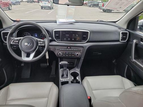2022 Kia Sportage LX