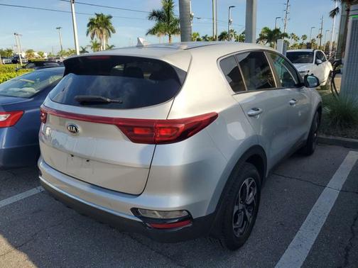 2022 Kia Sportage LX