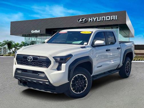 2024 Toyota Tacoma Hybrid TRD Off Road
