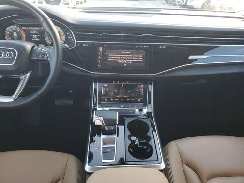 2025 Audi Q7 55 Premium Plus