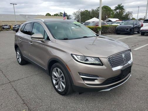 2019 Lincoln MKC Select