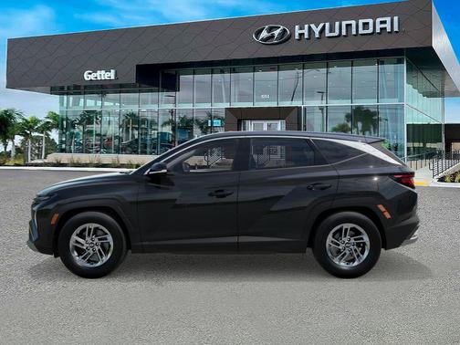 Phantom Black 2026 Hyundai TUCSON SE