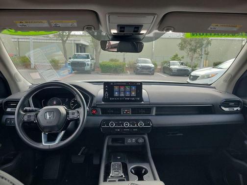 2023 Honda Pilot Touring 8-Passenger