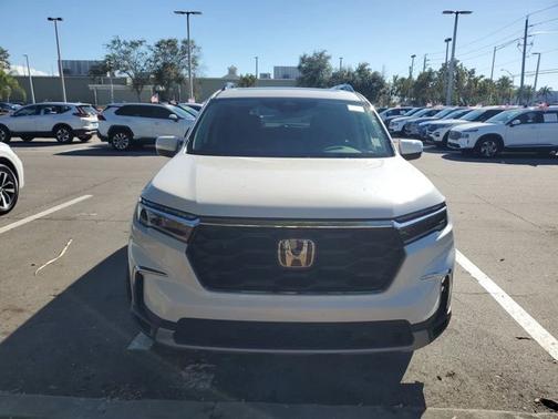 2023 Honda Pilot Touring 8-Passenger