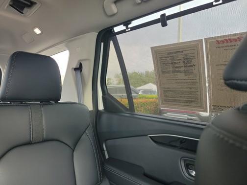 2023 Honda Pilot Touring 8-Passenger