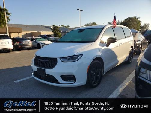 2024 Chrysler Pacifica Hybrid S Appearance Pkg