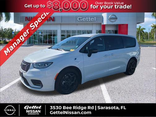 2024 Chrysler Pacifica Hybrid S Appearance Pkg