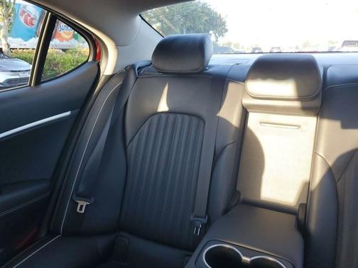 2021 Genesis G70 3.3T RWD