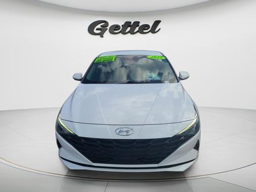 Quartz White 2022 Hyundai ELANTRA SEL