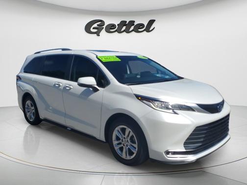 Wind Chill Pearl 2023 Toyota Sienna Limited