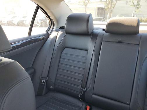 2015 Volkswagen Jetta 1.8T SEL