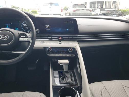 2023 Hyundai ELANTRA HEV Limited