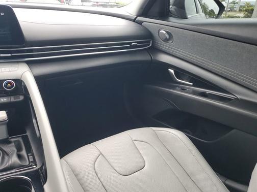 2023 Hyundai ELANTRA HEV Limited