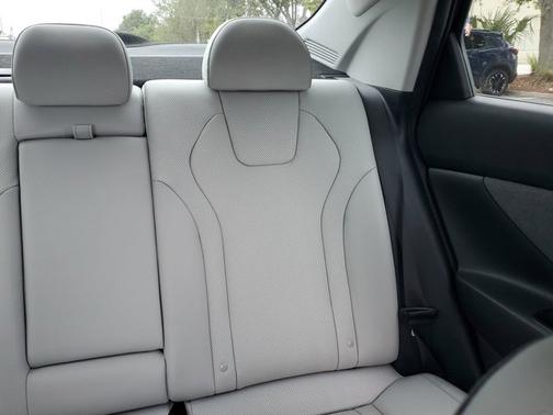 2023 Hyundai ELANTRA HEV Limited