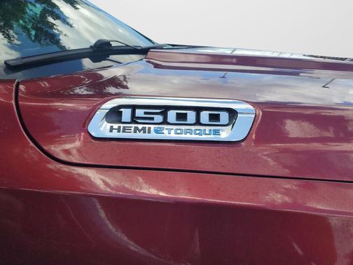 Delmonico Red Pearlcoat 2023 RAM 1500 Big Horn/Lone Star