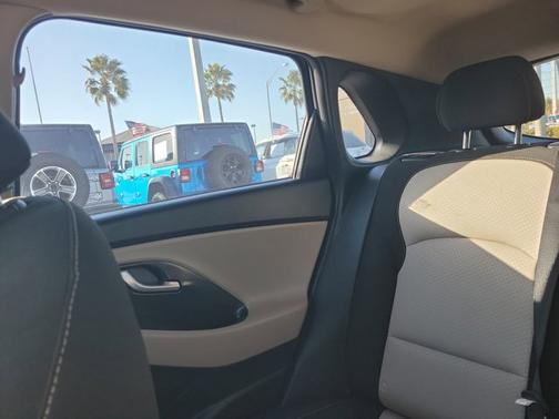 2018 Hyundai Elantra GT Base