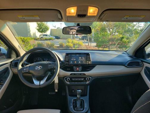 2018 Hyundai Elantra GT Base