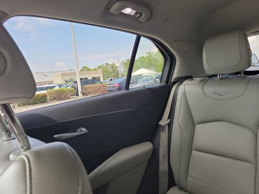 2021 Cadillac XT4 FWD Premium Luxury