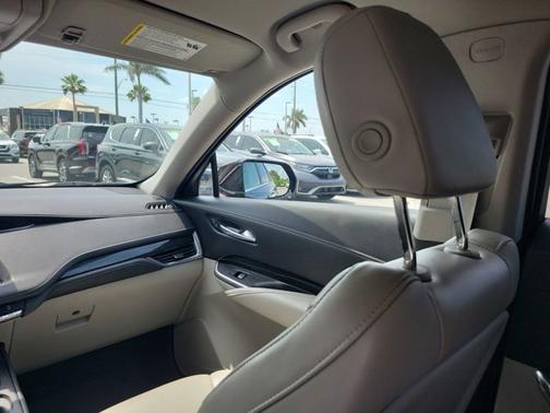 2021 Cadillac XT4 FWD Premium Luxury