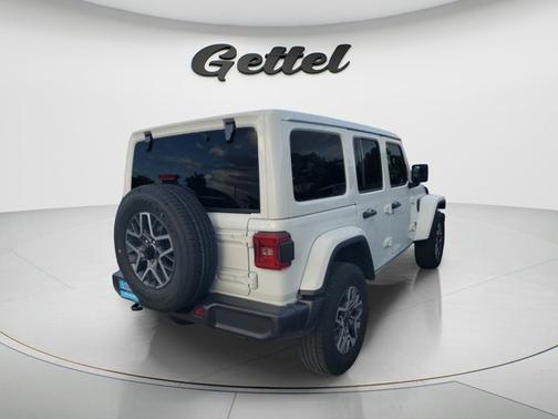 Bright White Clearcoat 2025 Jeep Wrangler 4-Door Sahara 4x4