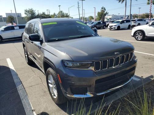 2022 Jeep Grand Cherokee L Laredo