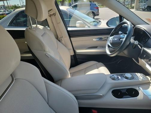 2022 Genesis GV70 2.5T