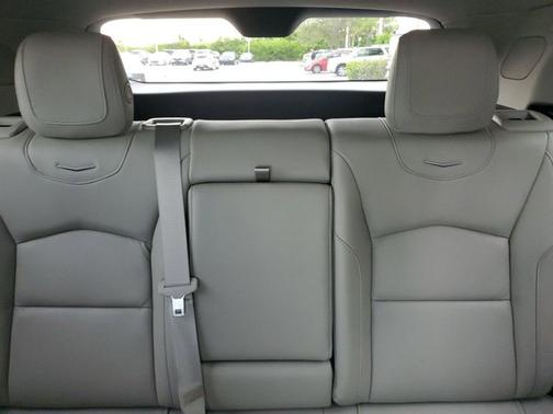 2022 Cadillac XT4 Premium Luxury
