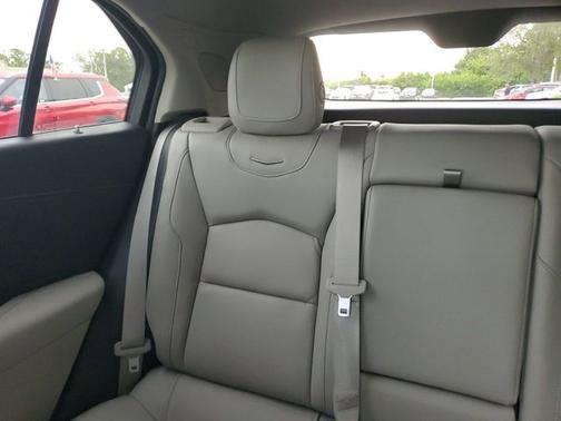 2022 Cadillac XT4 Premium Luxury