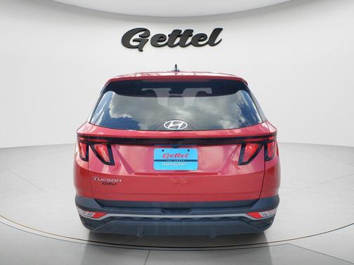 2022 Hyundai TUCSON SE