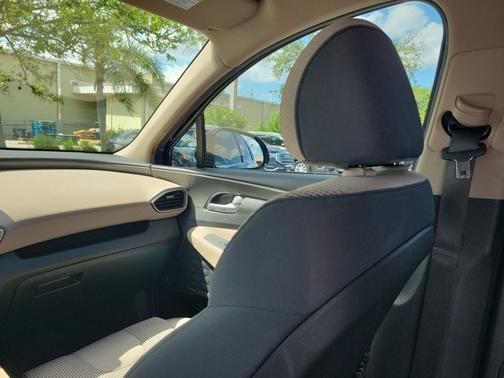 2019 Hyundai SANTA FE SEL 2.4