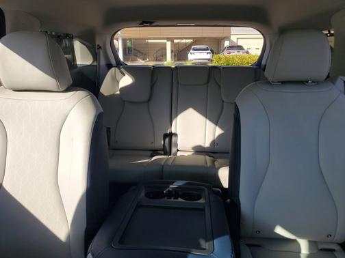 2025 Kia Carnival Hybrid EX