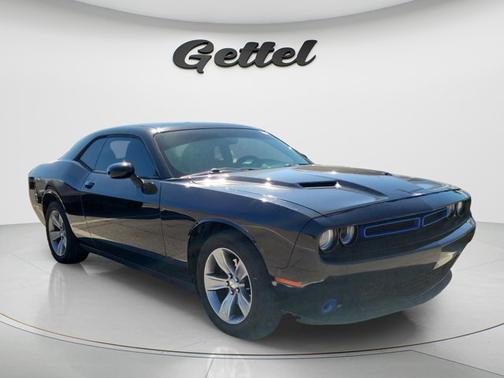 Pitch Black Clearcoat 2019 Dodge Challenger SXT