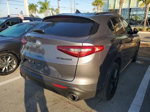 2019 Alfa Romeo Stelvio Sport