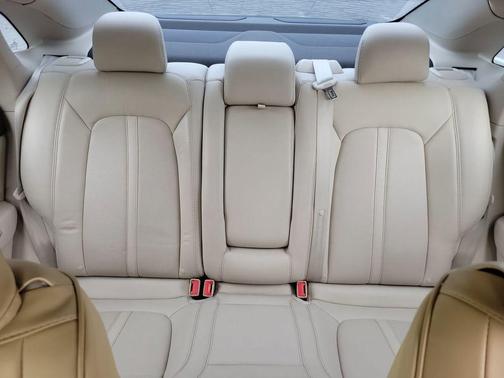 2016 Lincoln MKZ Base