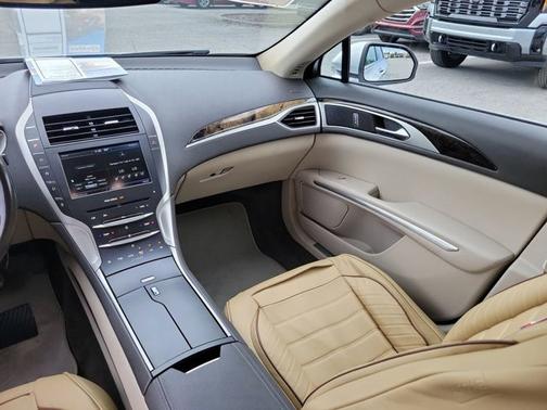2016 Lincoln MKZ Base