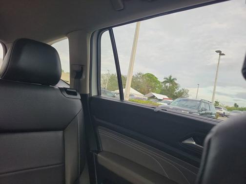 2023 Volkswagen Atlas 3.6L SE w/Technology