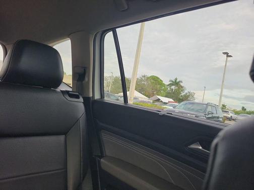 2023 Volkswagen Atlas 3.6L SE w/Technology