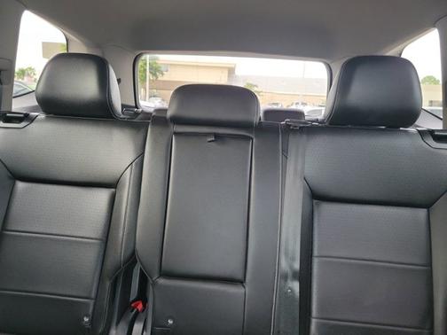 2023 Volkswagen Atlas 3.6L SE w/Technology