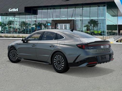 2025 Hyundai SONATA Hybrid Limited