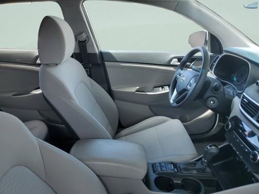 2020 Hyundai TUCSON SE
