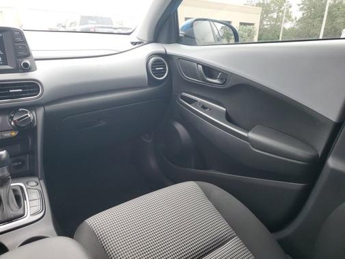 2020 Hyundai KONA SEL Plus