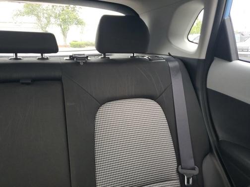2020 Hyundai KONA SEL Plus