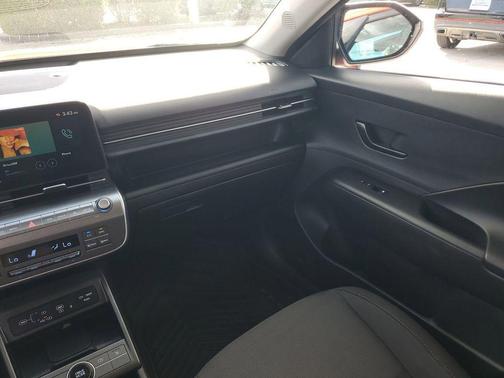 2025 Hyundai KONA SEL Convenience