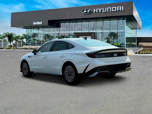 2025 Hyundai SONATA Hybrid SE