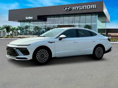 2025 Hyundai SONATA Hybrid SE