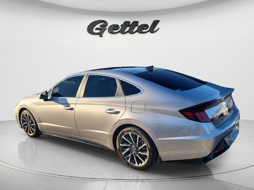 Shimmering Silver Pearl 2022 Hyundai SONATA Limited